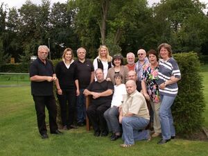 Sonne genießen nach konzentrierter Arbeit in der Kaffeepause, die GenossInnen im Franz-Hitze-Haus in Münster.